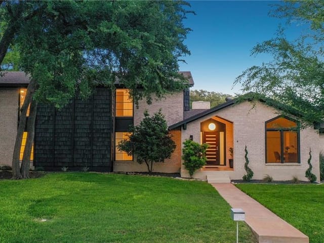 9423 Spring Hollow Dr