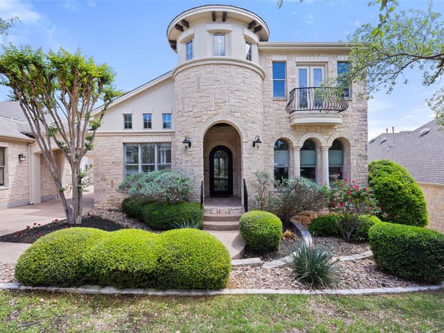 9424 Big View Dr
