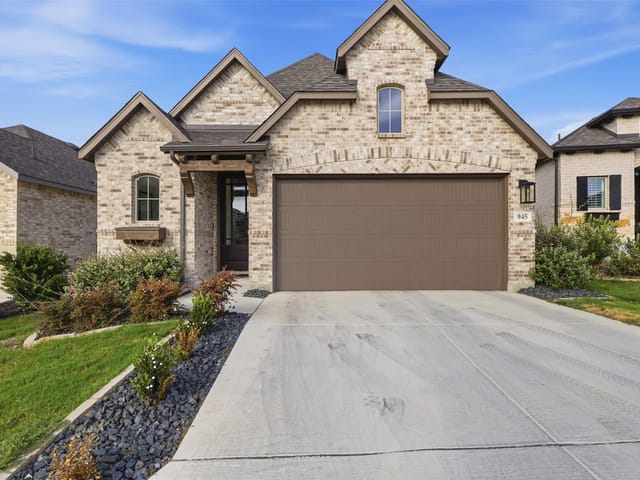945 Easy Gruene DR