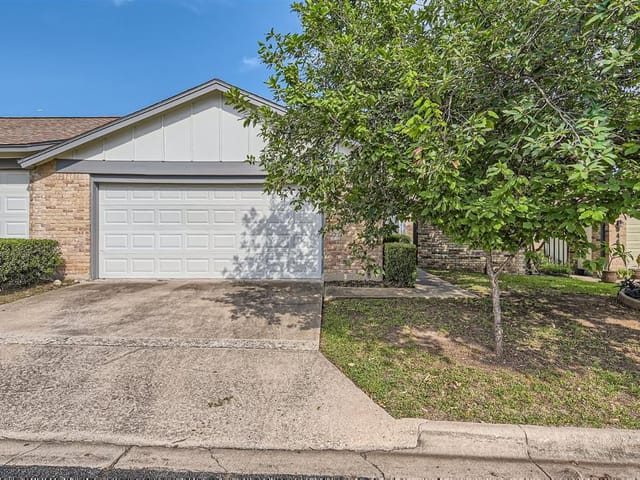 9464 Singing Quail Dr