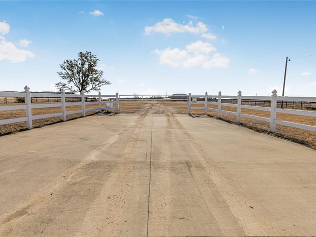 950 Stagecoach Rd