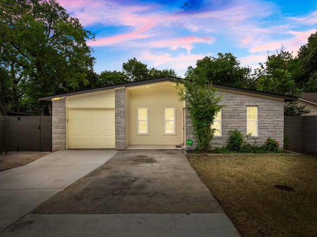 9503 N Creek Dr