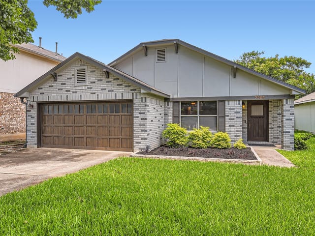9504 Woodvale Dr