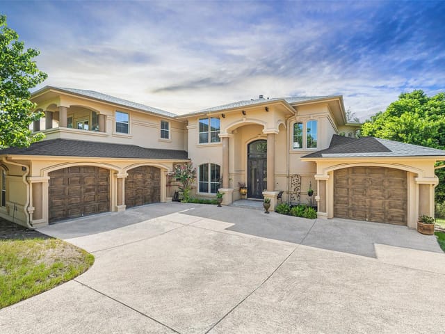 9505 Big View Dr
