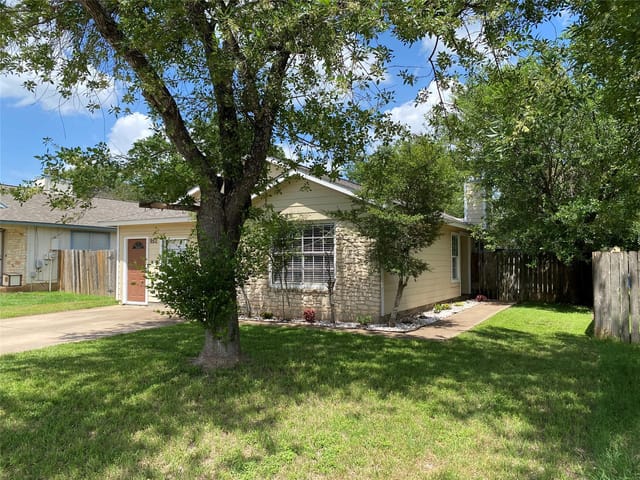 9511 Curlew DR