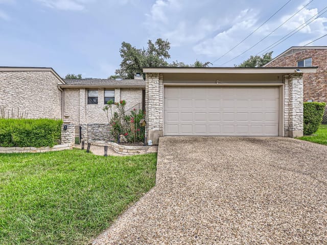 9518 Topridge DR Unit #7