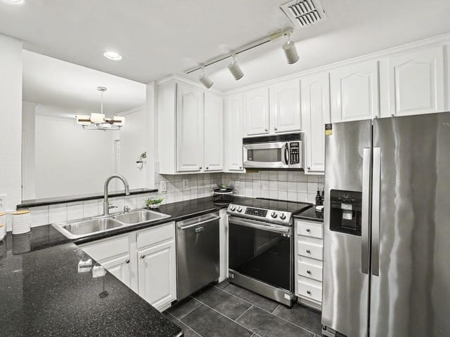 9525 N Capital of Tx Hwy Unit #636