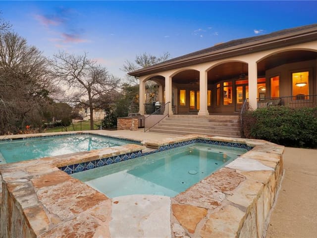 9538 Westminster Glen Ave