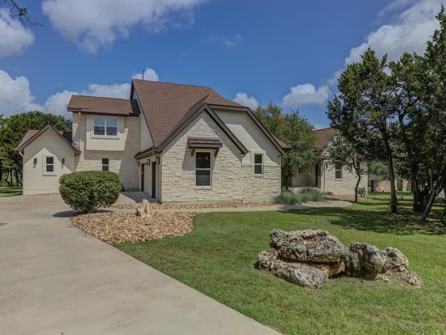 954 Covered Bridge DR