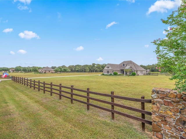 9600 Shadow Creek TRL