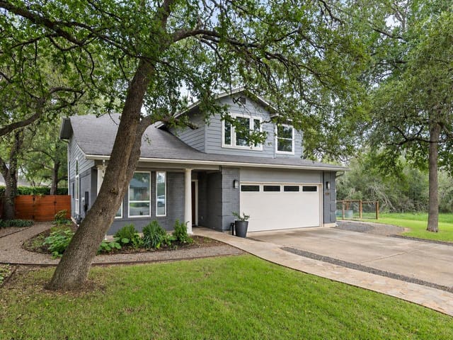 9605 Kangaroo LN