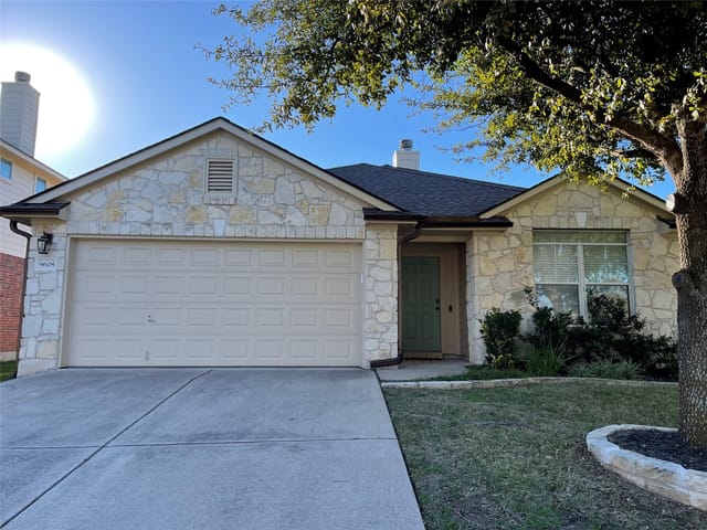9608 Castle Pines Dr