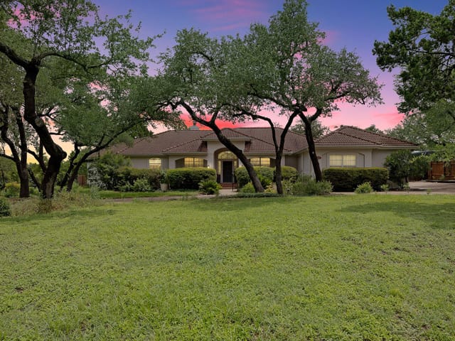 9608 Streamside DR