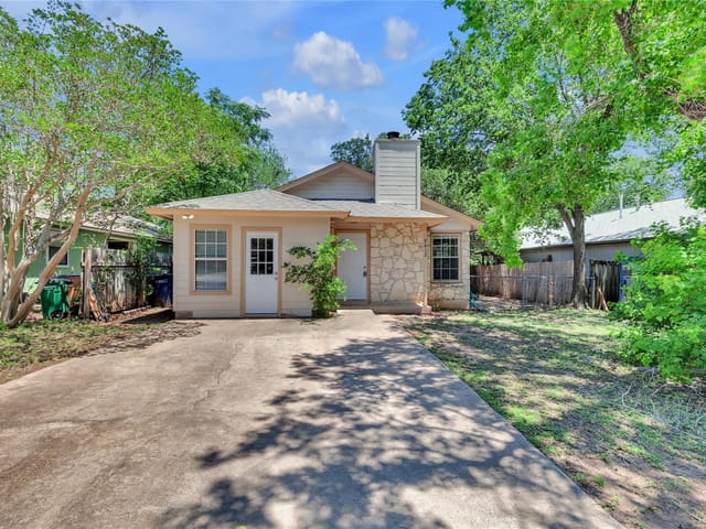 9613 Curlew DR
