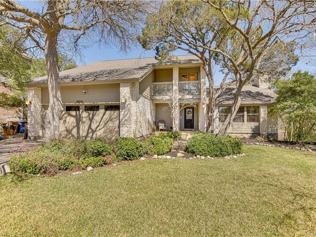 9613 Grand Oak Dr