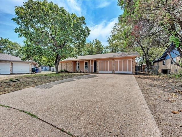 9614 Newfoundland Cir