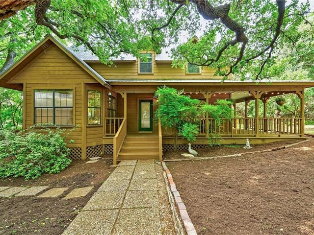 9701 Mecca Cir