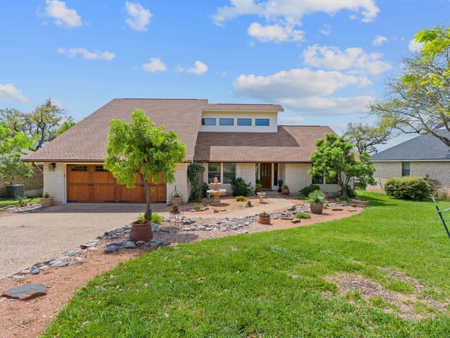 9704 Grand Oak Dr