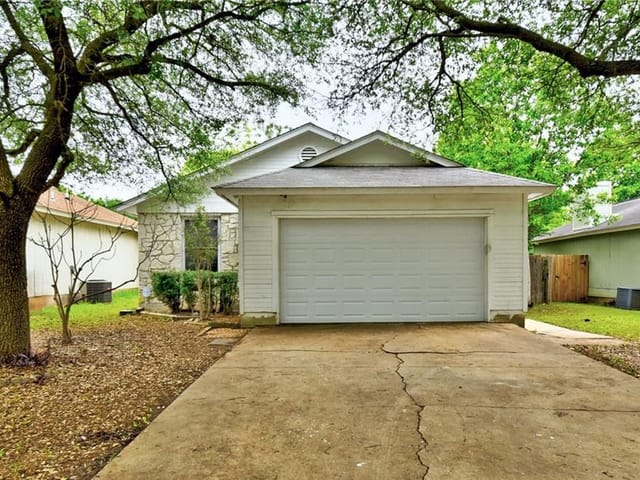 9705 Curlew Dr