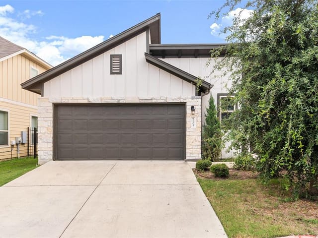 9705 Sunny Swan Ct