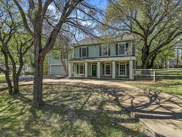 9709 Saugus Ln