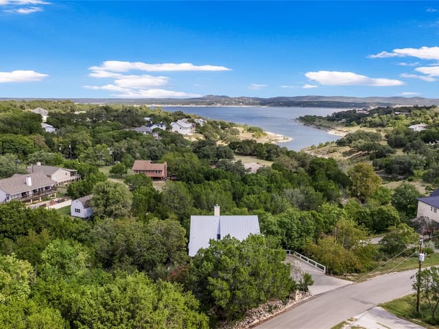 971 Barbara Dr