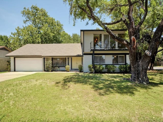9710 Parkfield Dr