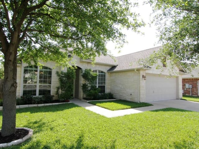9713 Castle Pines Dr