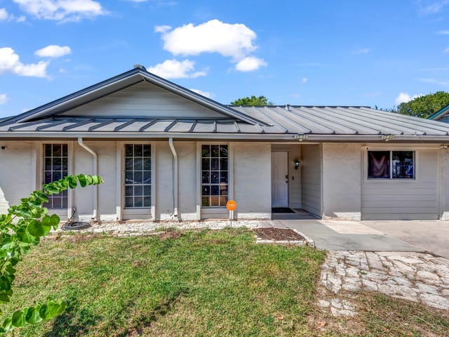9716 Dallum Dr
