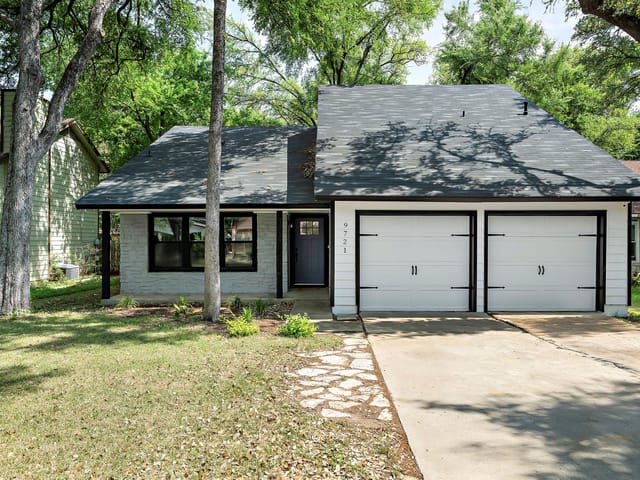 9721 Anderson Village Dr