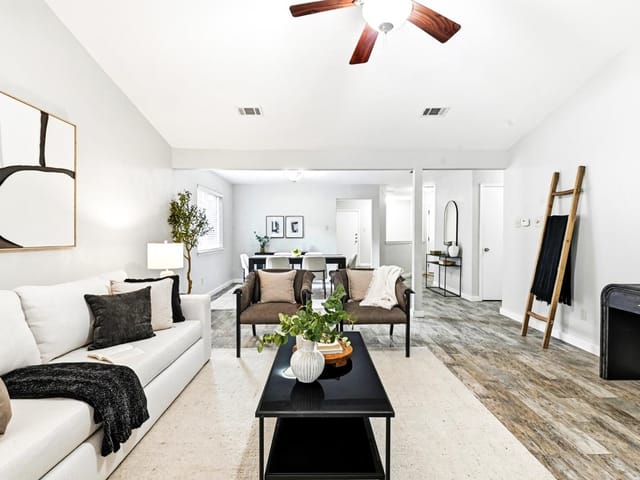 9733 Anderson Village DR