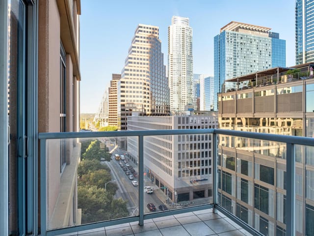 98 San Jacinto Blvd Unit #904