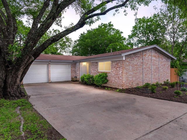 9807 Dallum Dr
