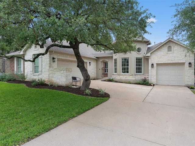 9808 Valderrama Dr