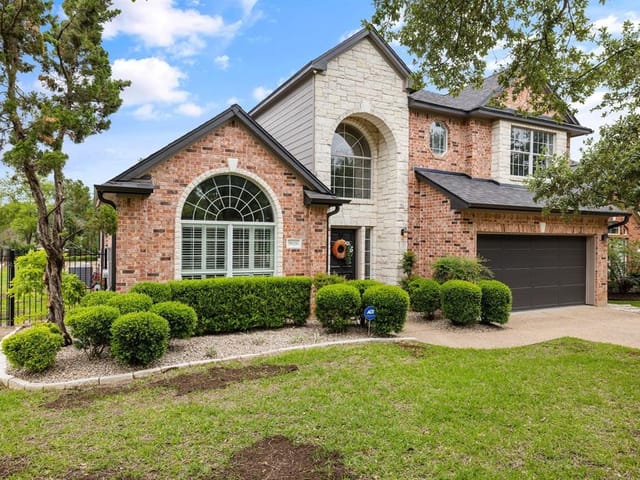 9826 Drip Rock Ln