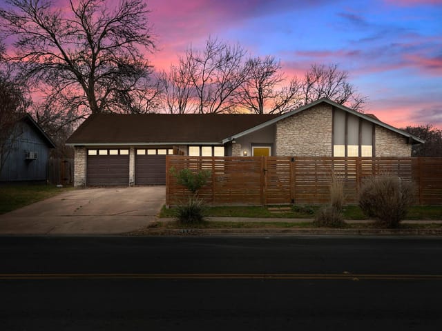 9836 Childress DR