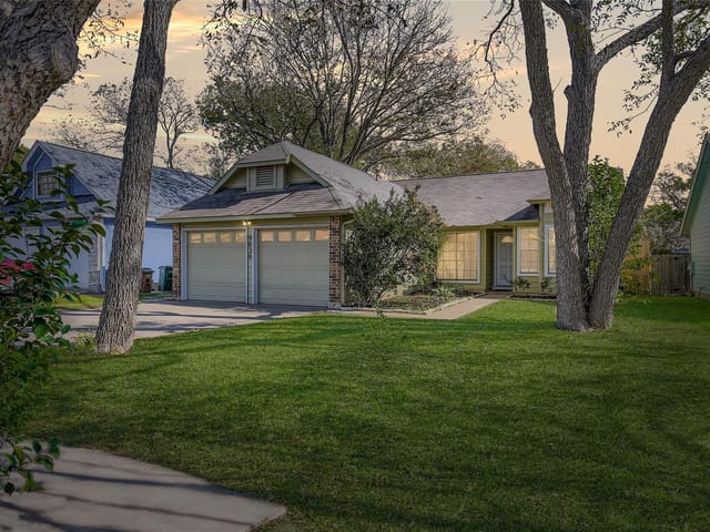 9839 Briar Ridge DR