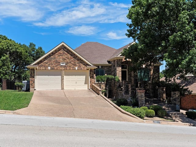 9902 Scenic Bluff DR