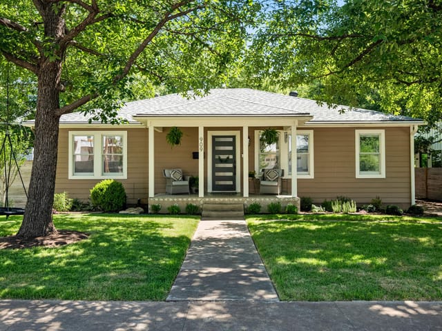 909 Ruth Ave