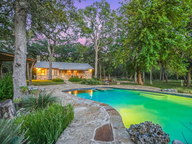 300 DEER LAKE ESTATES