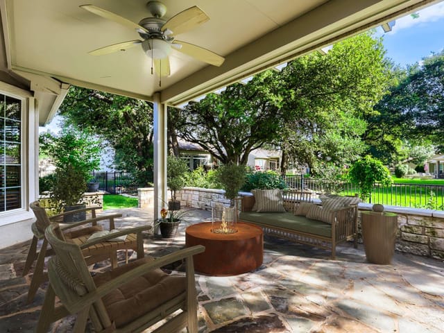201 Colorado River RD