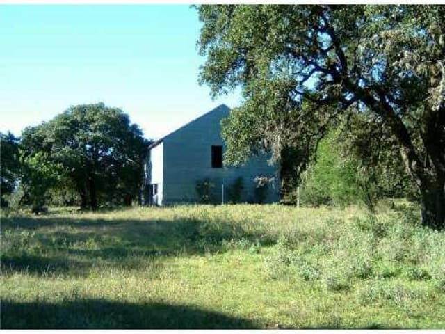 Lot 2 Avenue
