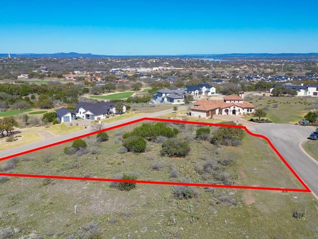 Lot 31 Feathergrass