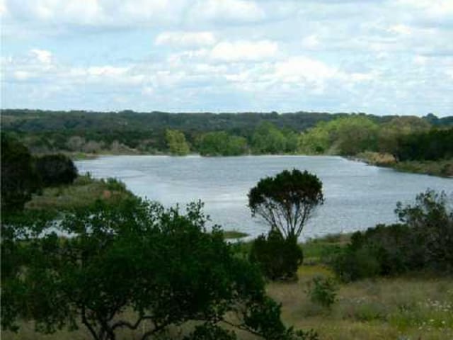Lot 4 Avenue