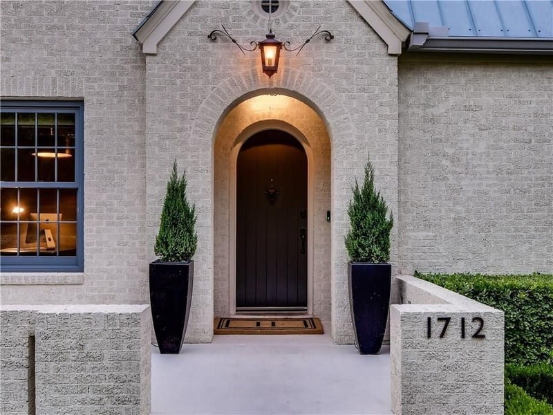 Virtual tour of 1712 Hartford Rd
