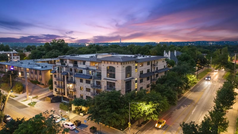 Virtual tour of 1812 West Ave Unit #202