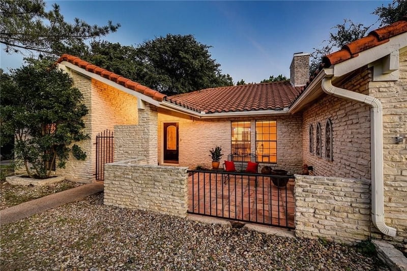 Virtual tour of 205 Copperleaf Rd