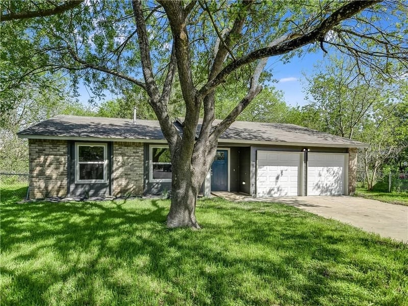 Virtual tour of 2313 Peppertree Ct