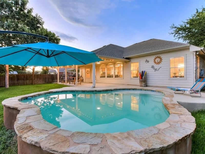 Virtual tour of 3101 Lynnbrook DR