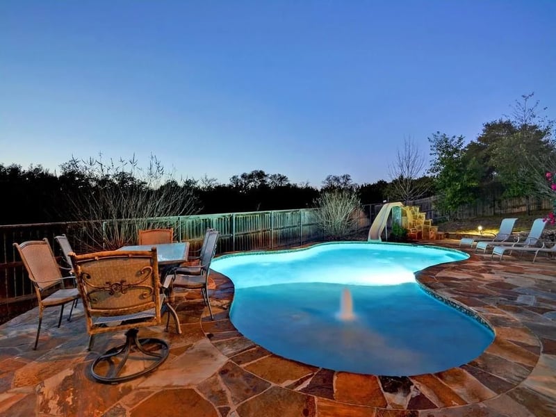 Virtual tour of 311 Torrington Dr